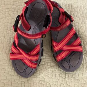 Keen Anatomical Sandals